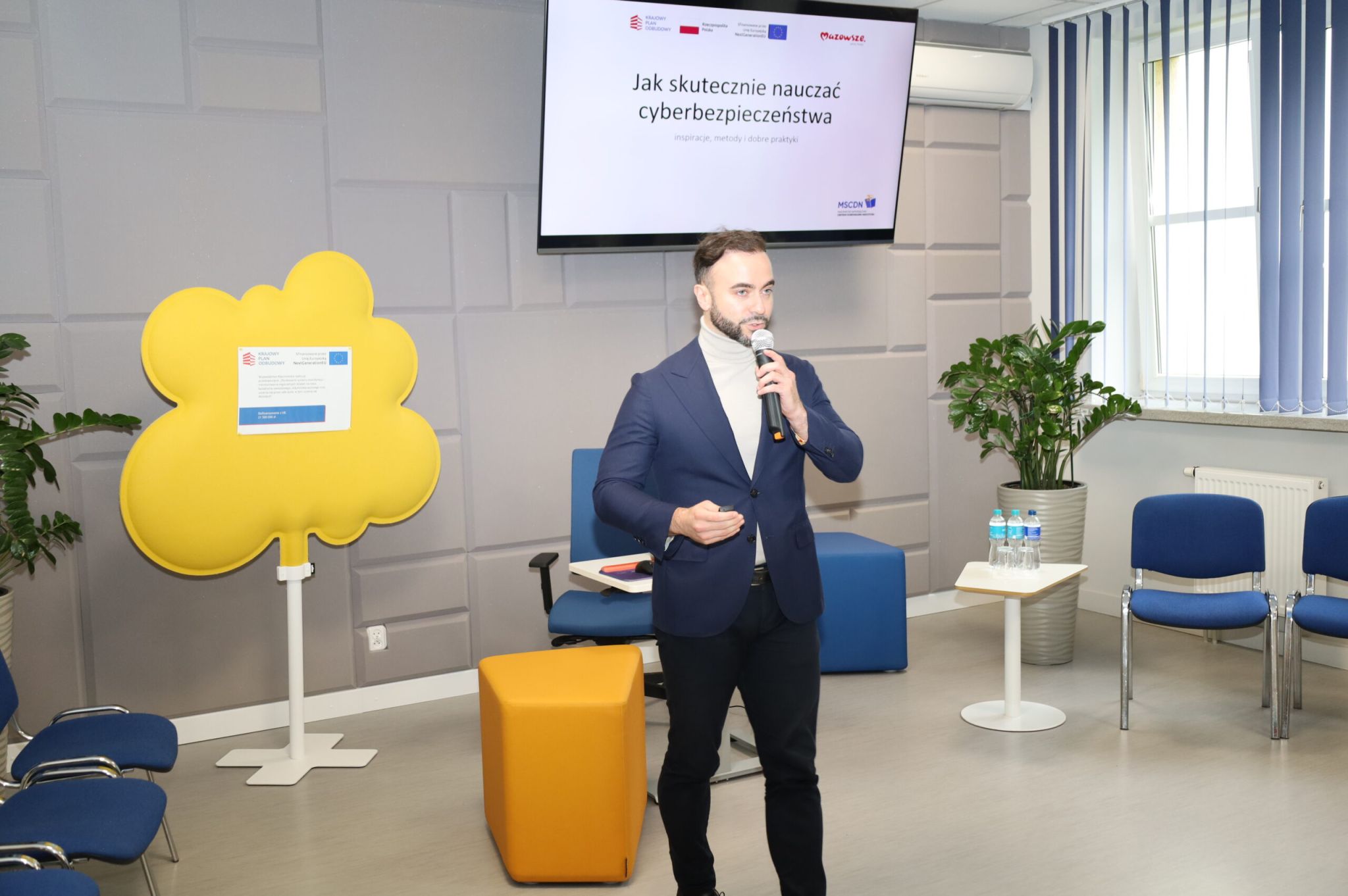 Maciej Cieśla - Edukacja